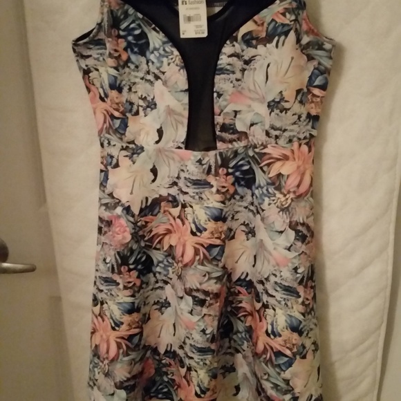 Floral dress - Picture 3 of 4